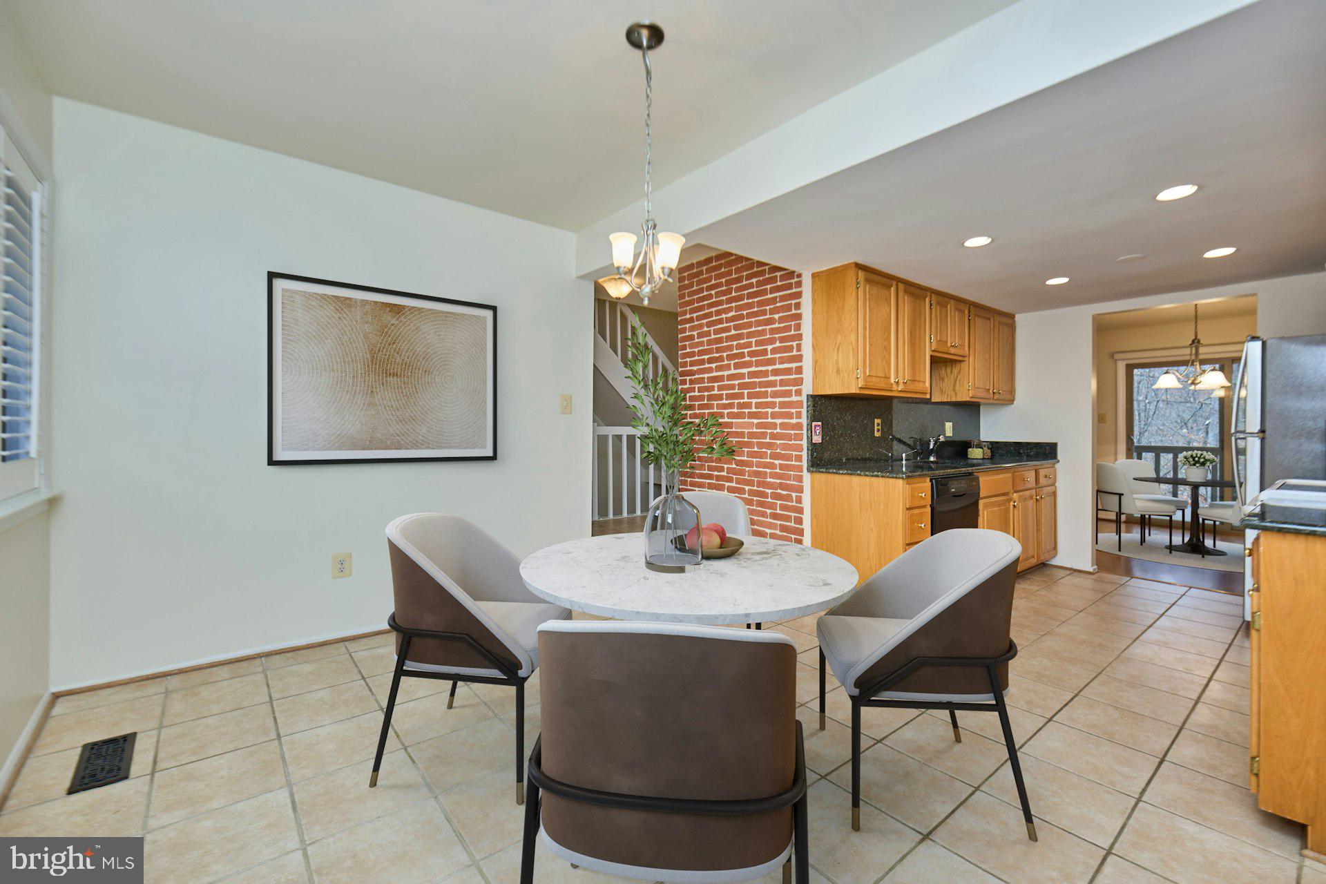 NEWINGTON STATION - Residential