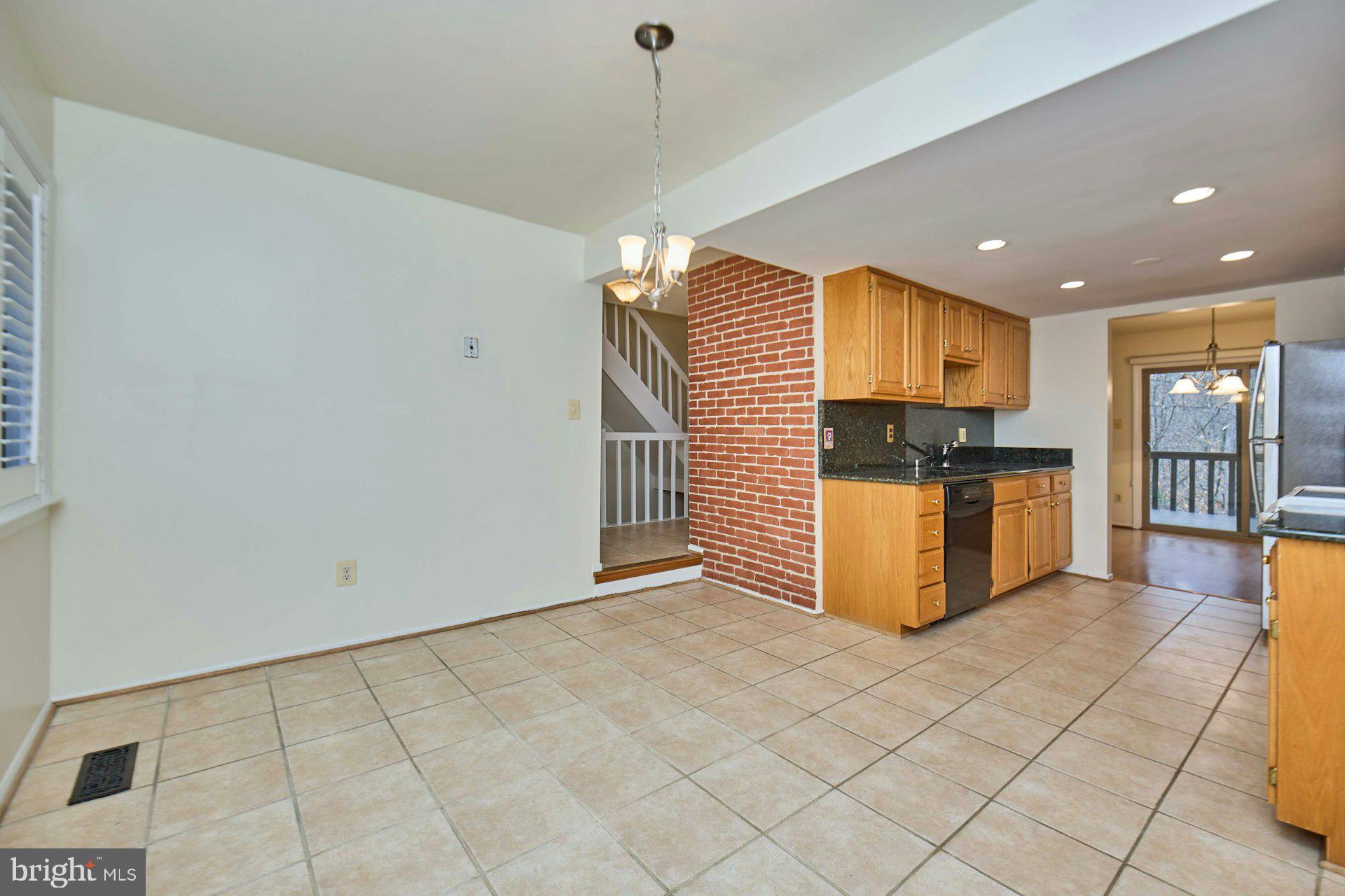 NEWINGTON STATION - Residential