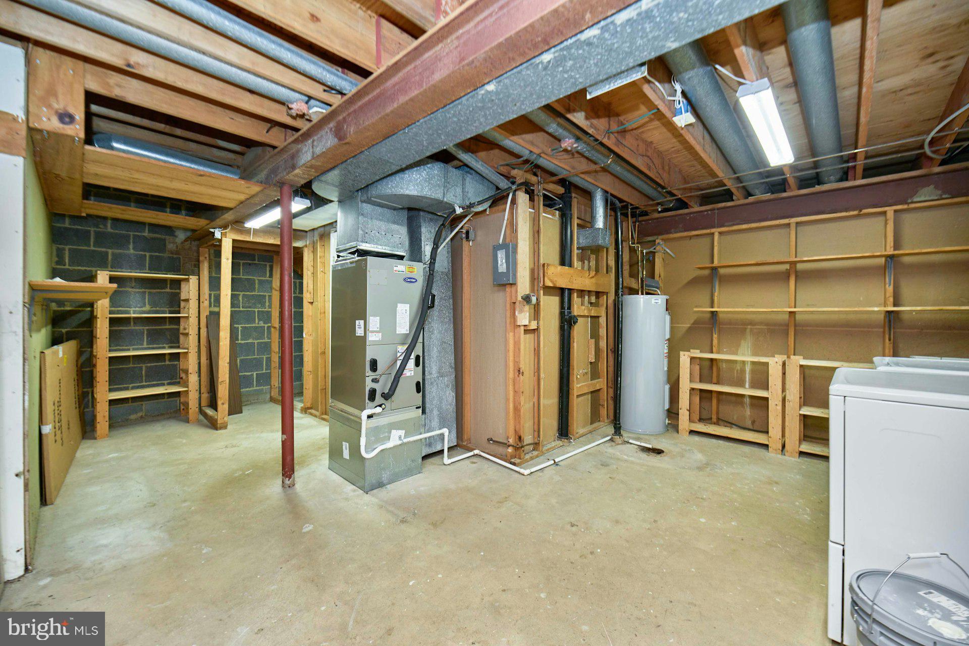 NEWINGTON STATION - Residential