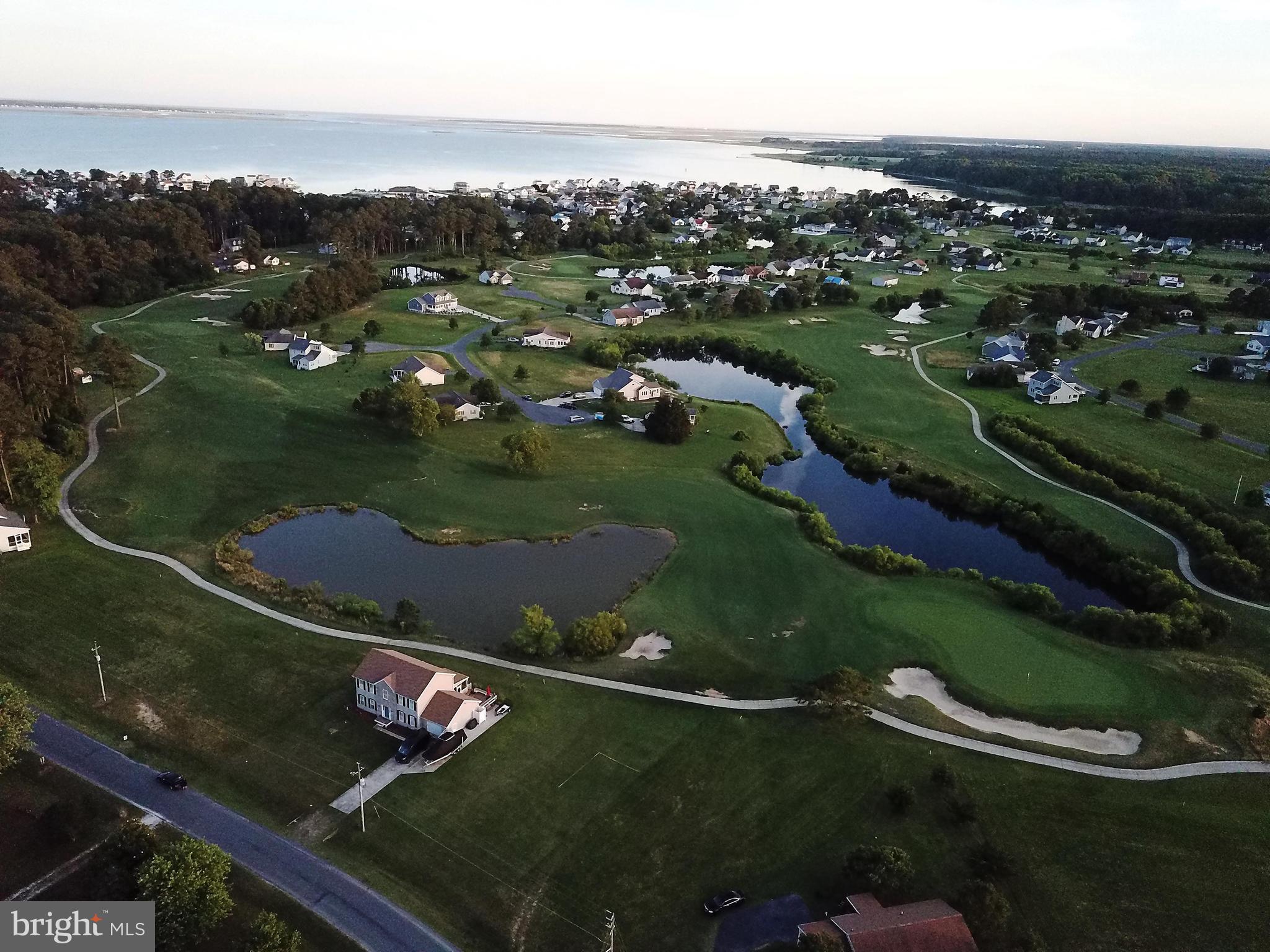 CAPTAIN'S COVE - Residential