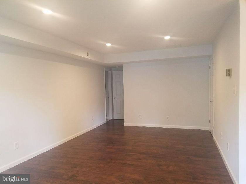 WOODSIDE VILLAGE - Residential