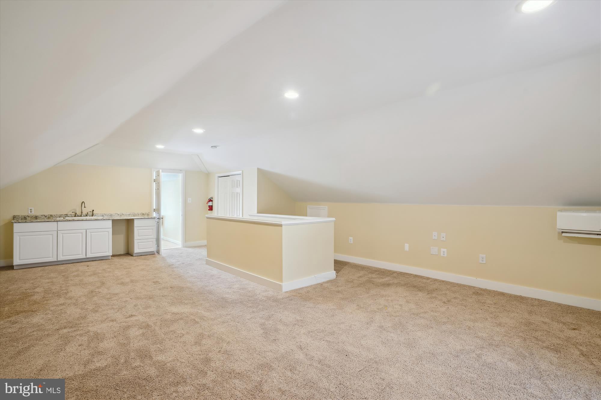 COLONIAL DRIVE - Residential Lease