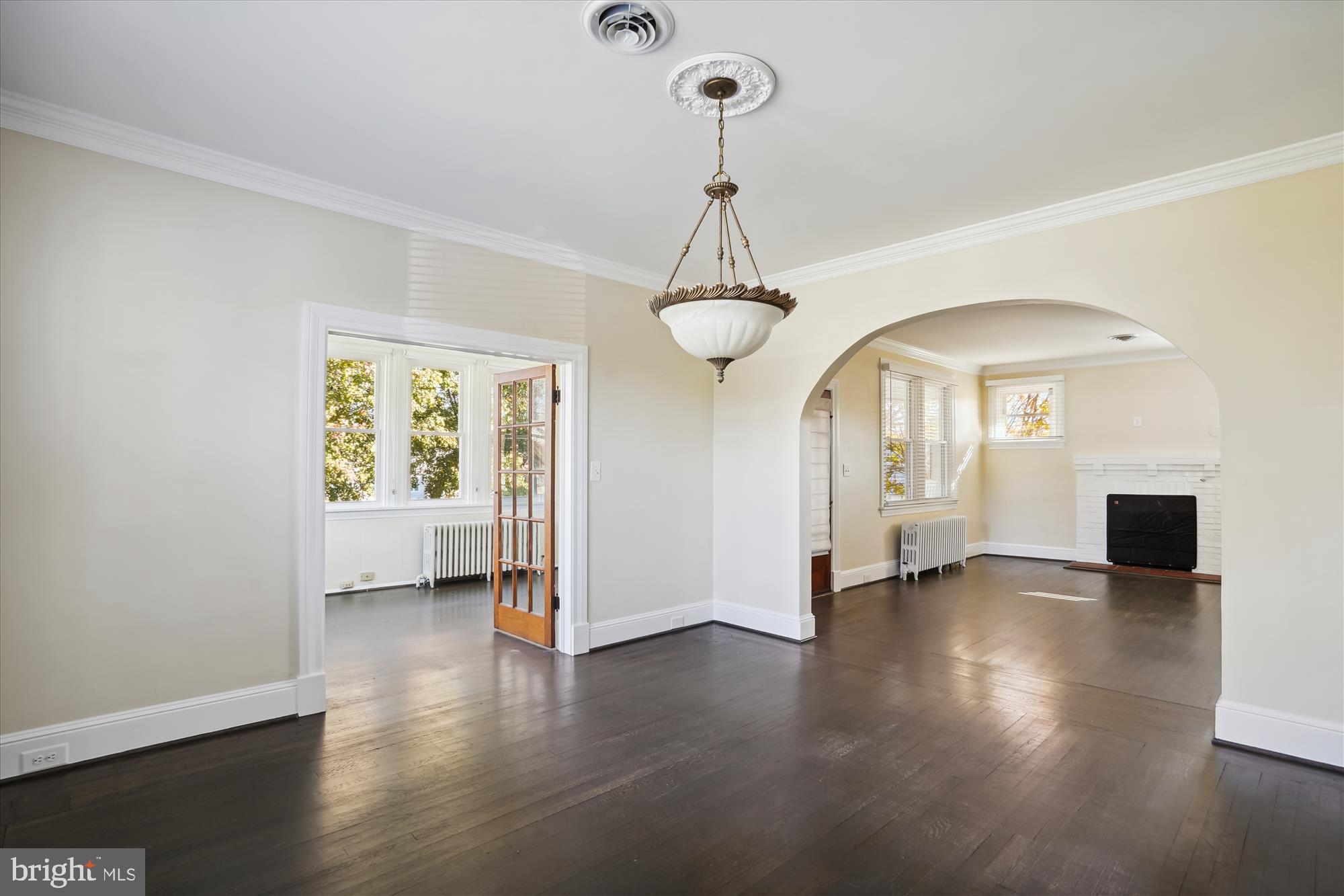 COLONIAL DRIVE - Residential Lease