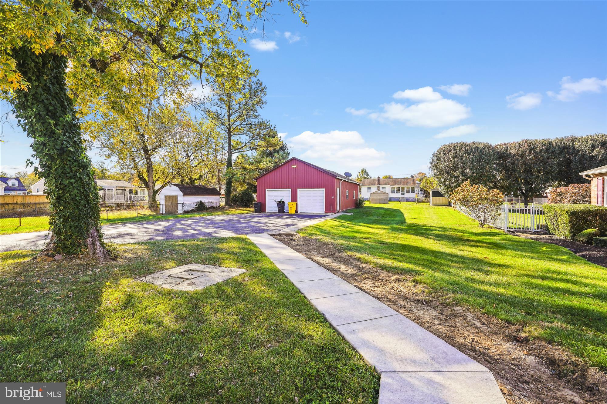 COLONIAL DRIVE - Residential Lease