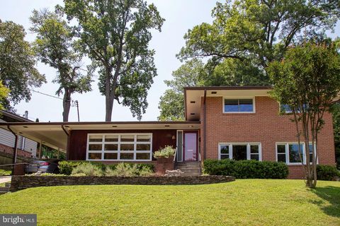 Photo of 3217 Pauline Drive, CHEVY CHASE, MD 20815 (MLS # MDMC2190006)