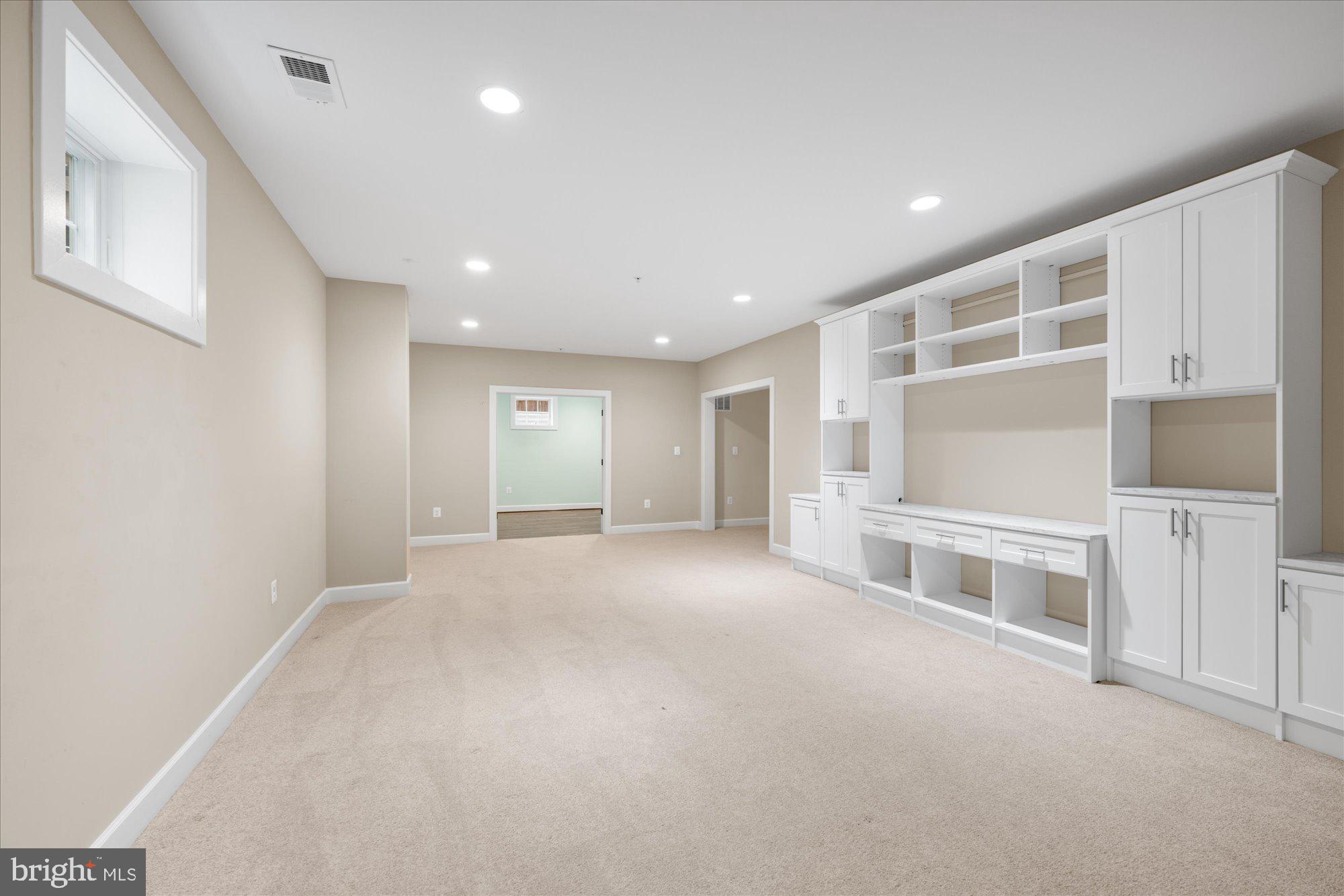 ALTA VISTA - Residential