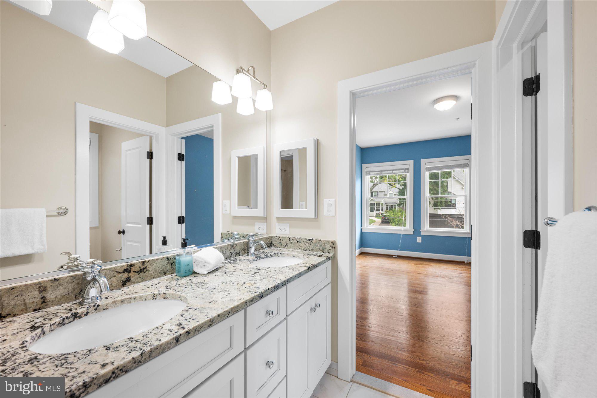 ALTA VISTA - Residential