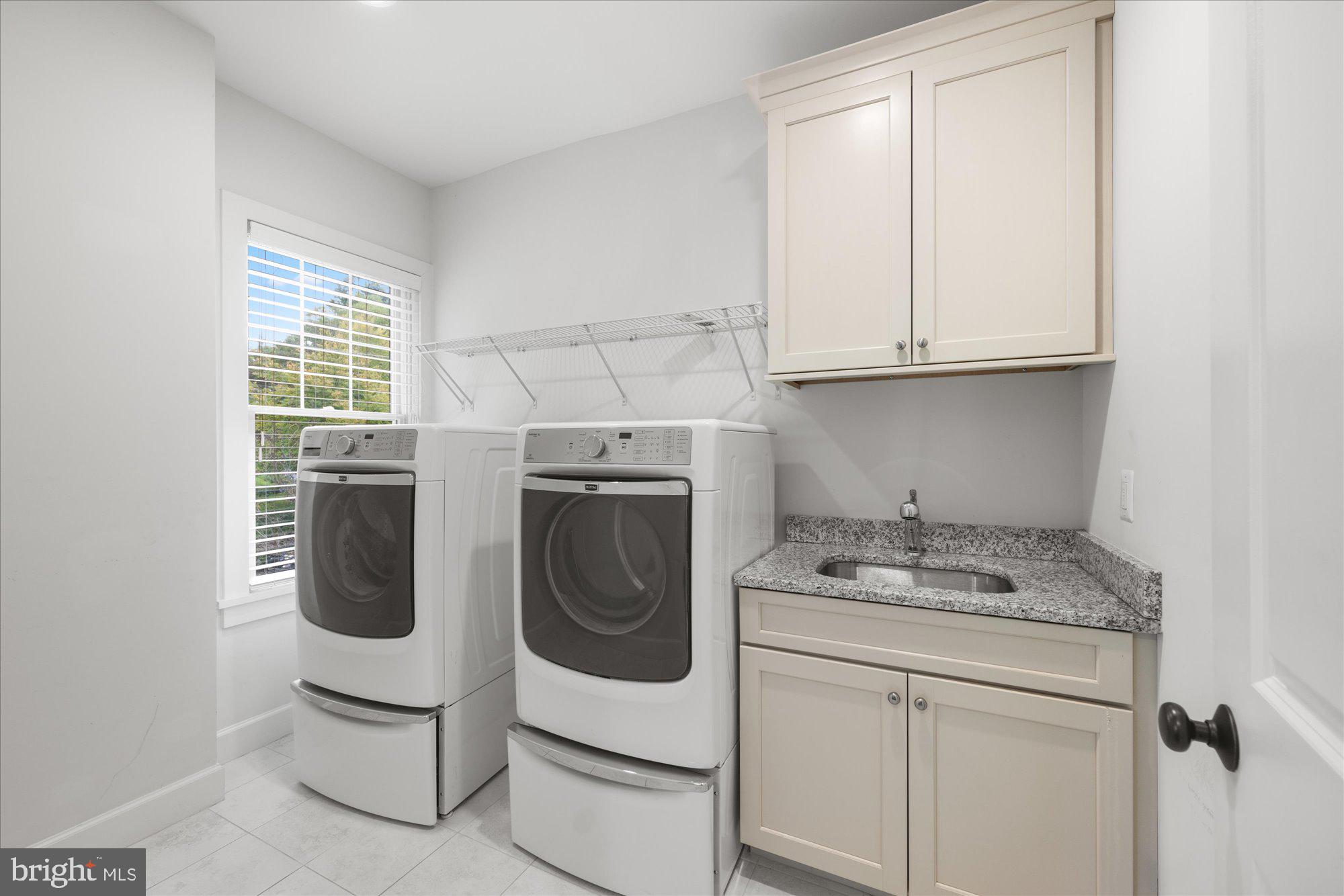 ALTA VISTA - Residential