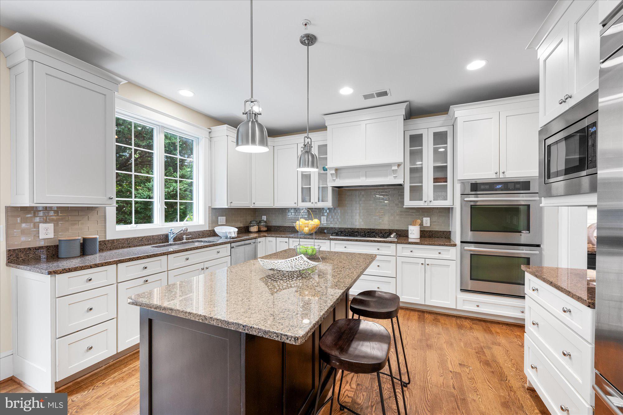 ALTA VISTA - Residential