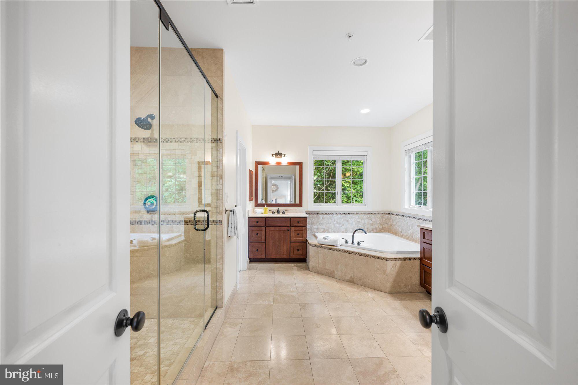 ALTA VISTA - Residential