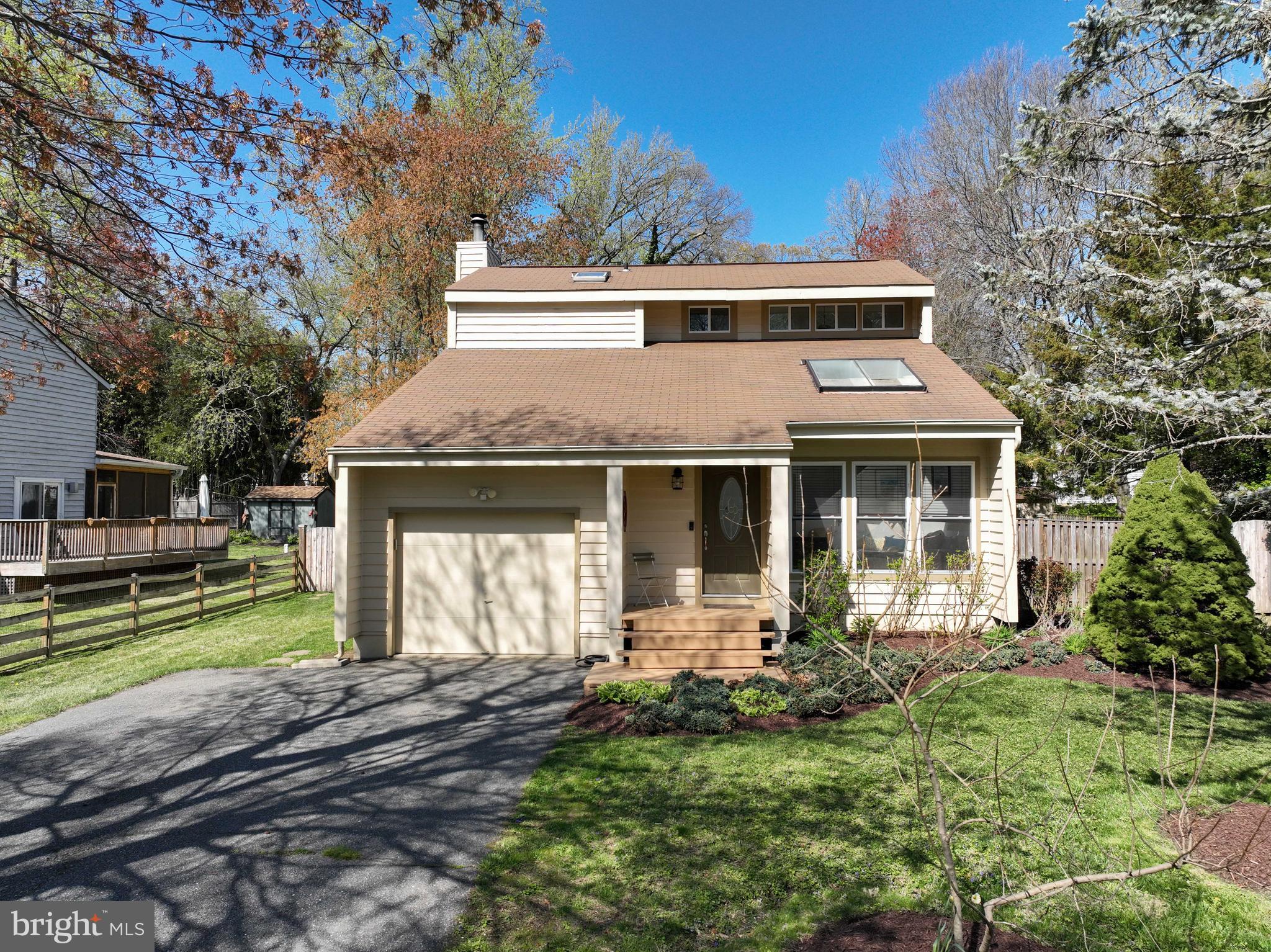 HILLSMERE ESTATES - Residential