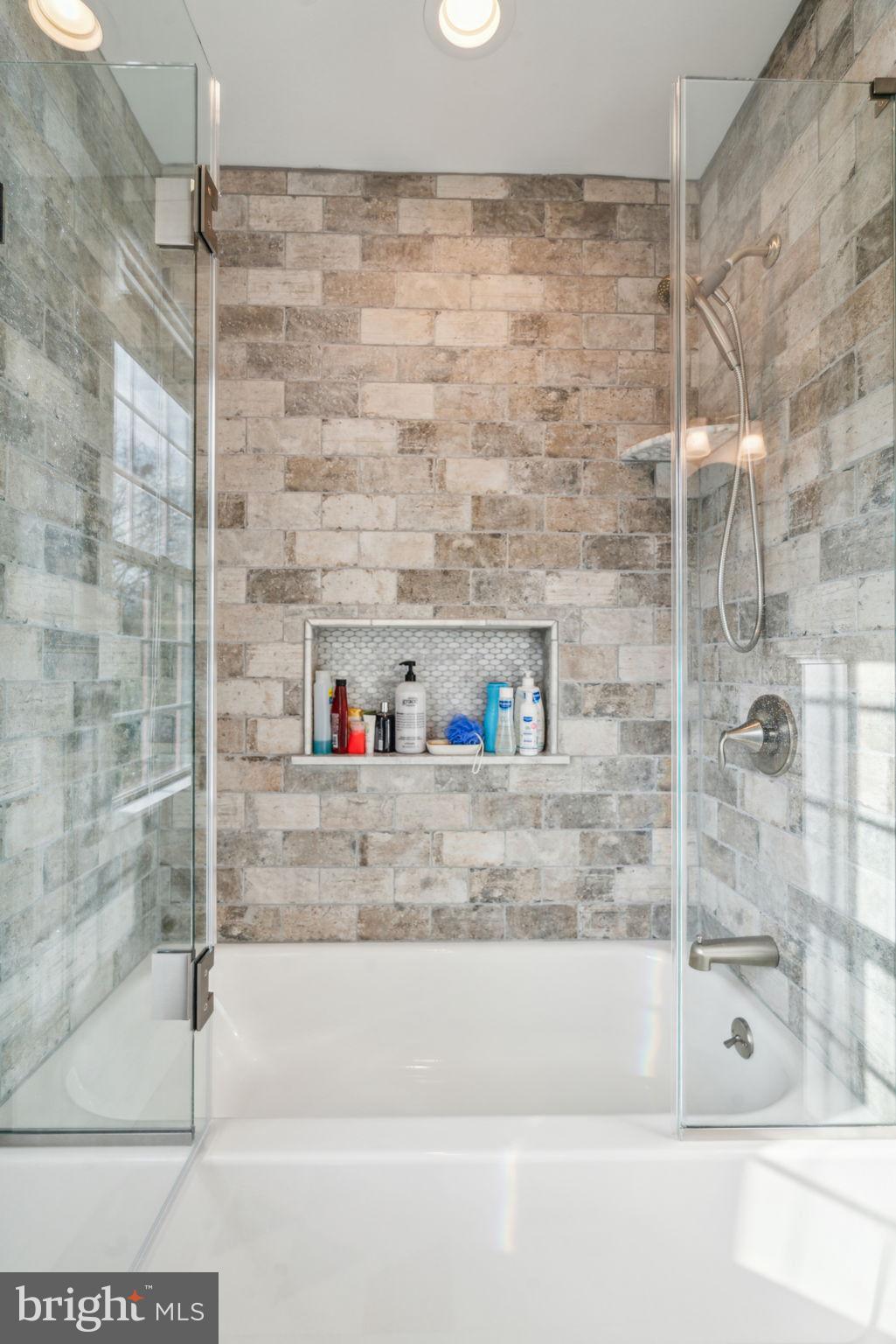 CEDAR GROVE FARM - Residential