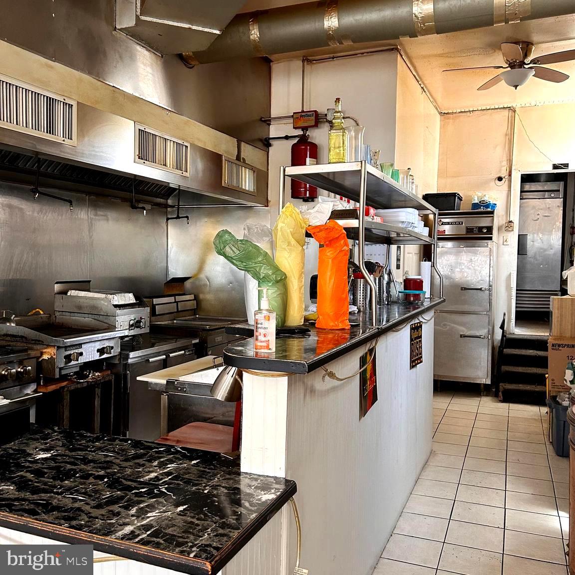 YEADON - Commercial Sale