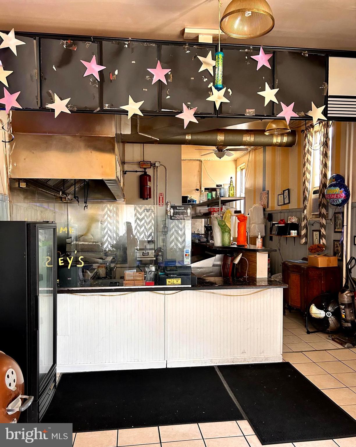 YEADON - Commercial Sale