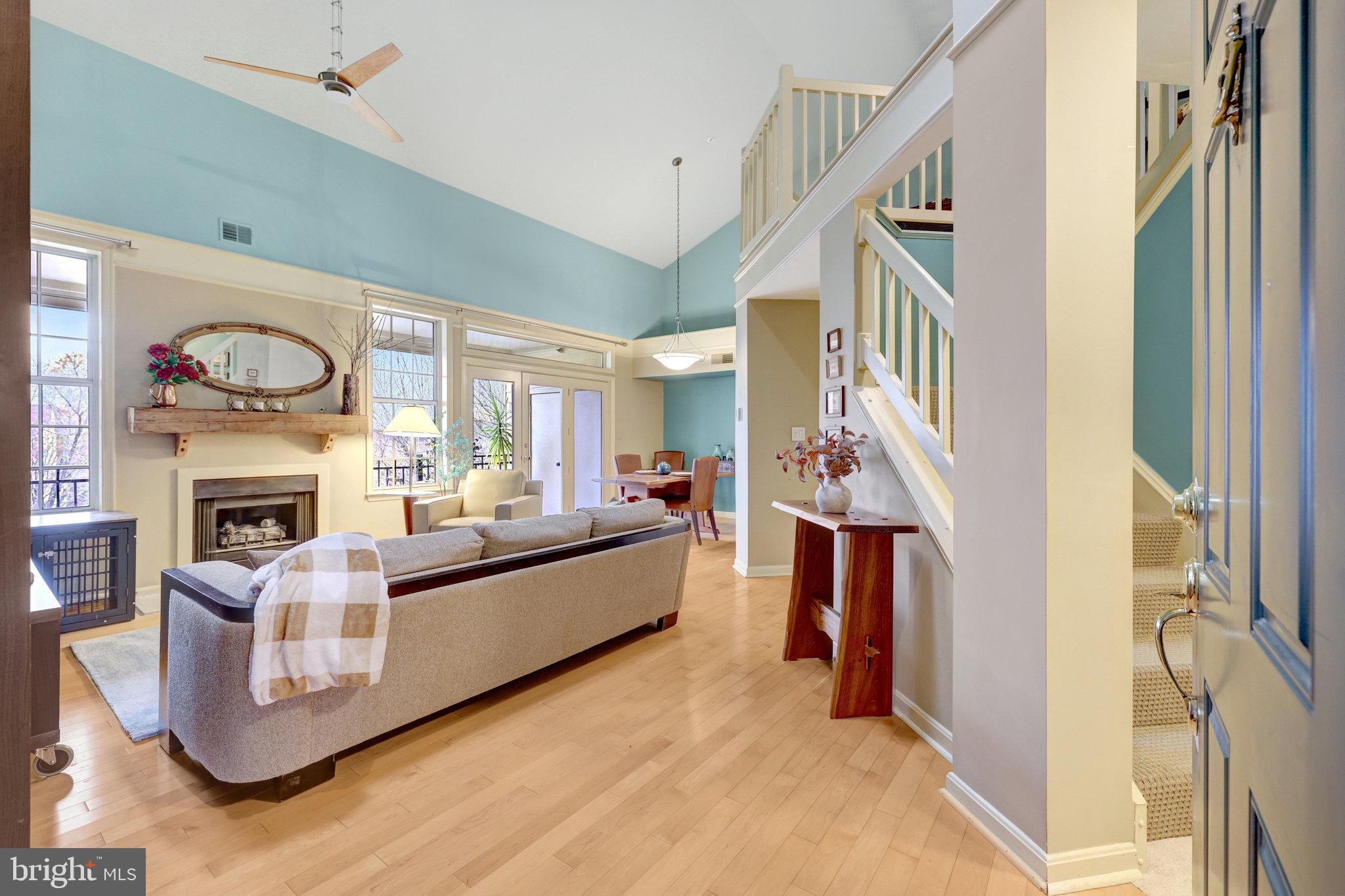 1334 GARDEN WALL CIRCLE "E"