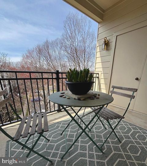 Condo For Sale - 1334 Garden Wall Circle #E<br/> RESTON, VA 20194