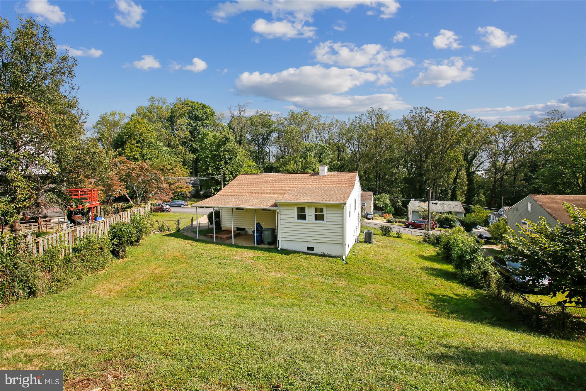 3823 PINEWOOD TERRACE