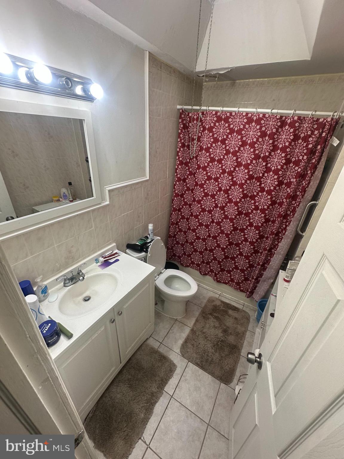 ELMWOOD PARK - Residential
