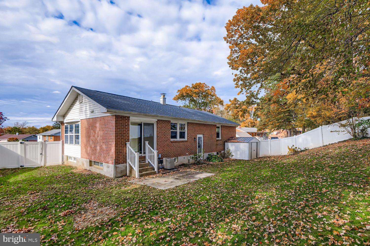 PINE GROVE - Residential