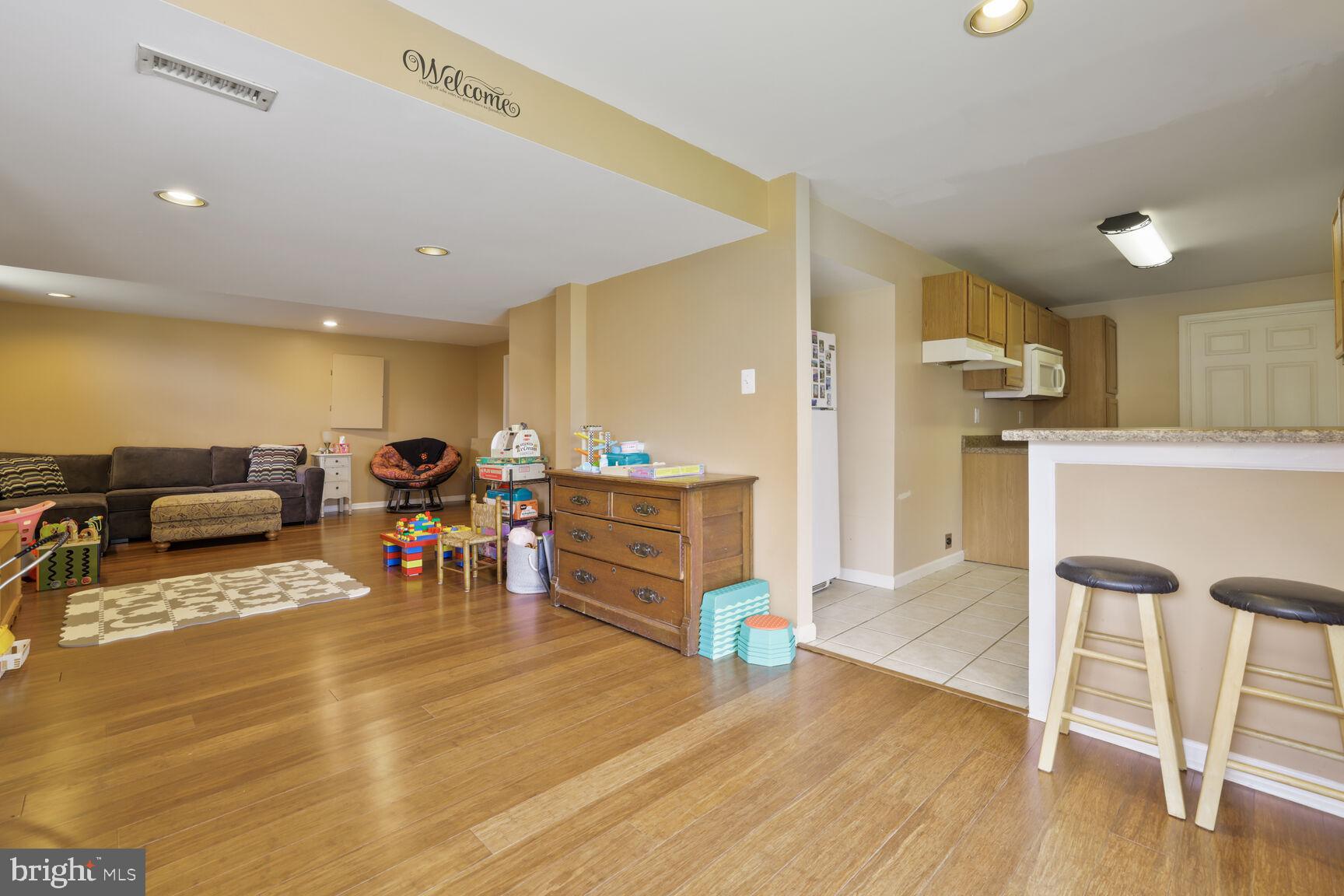 WHITTIER POND - Residential