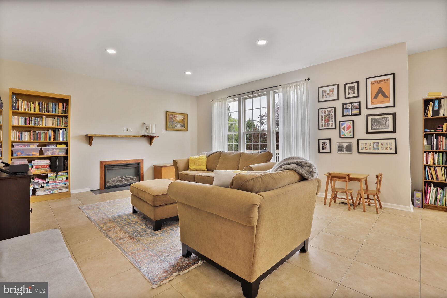 WHITTIER POND - Residential