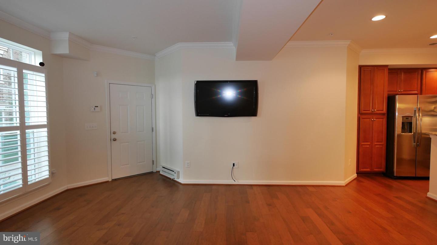 HEATHCOTE COMMONS CONDOMINIUMS - Residential