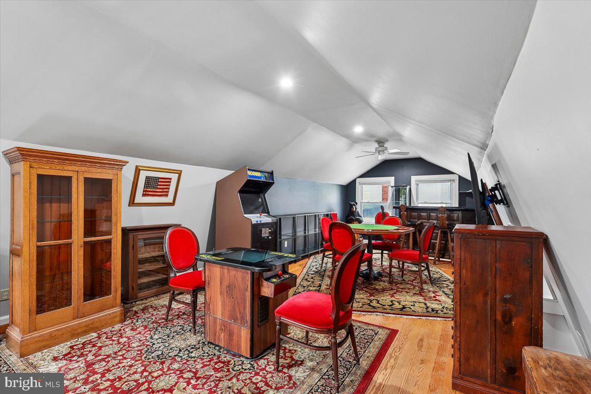 HOMEWOOD - Residential