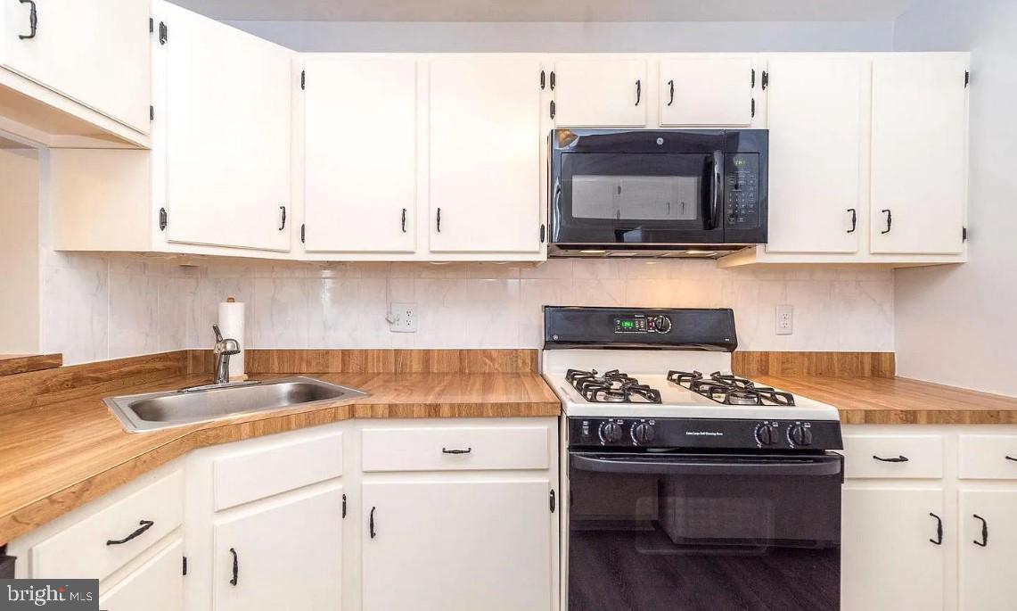 608 THORNTON COURT 608