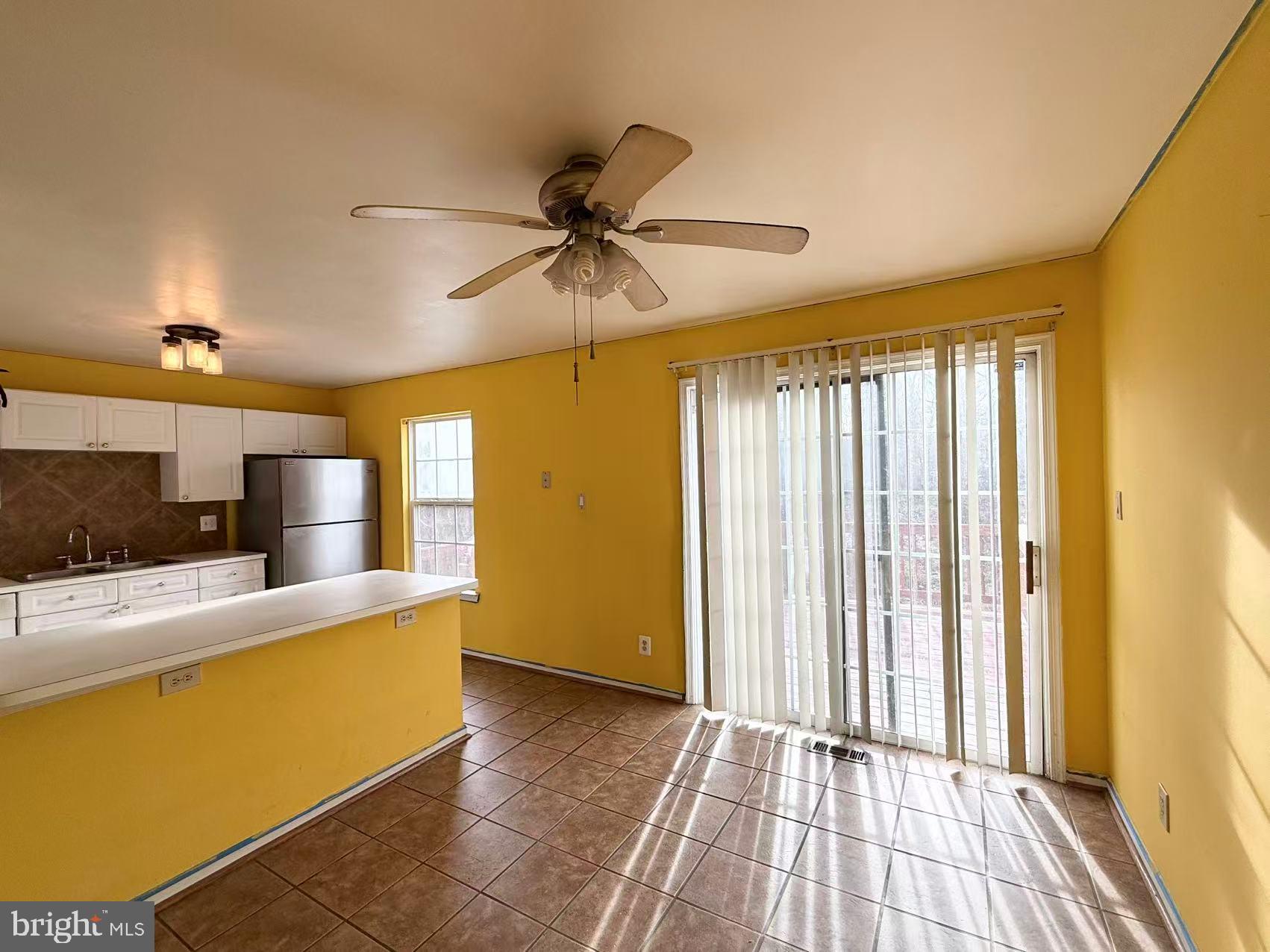 COURTS AT STAFFORD - Residential Lease