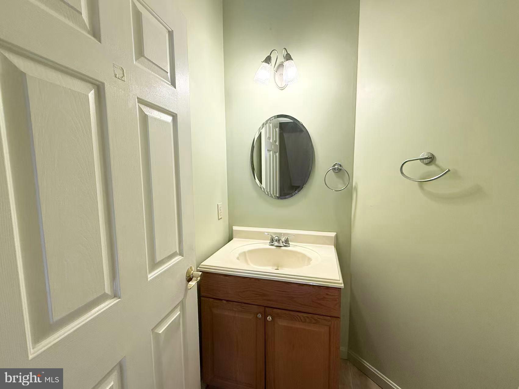 COURTS AT STAFFORD - Residential Lease