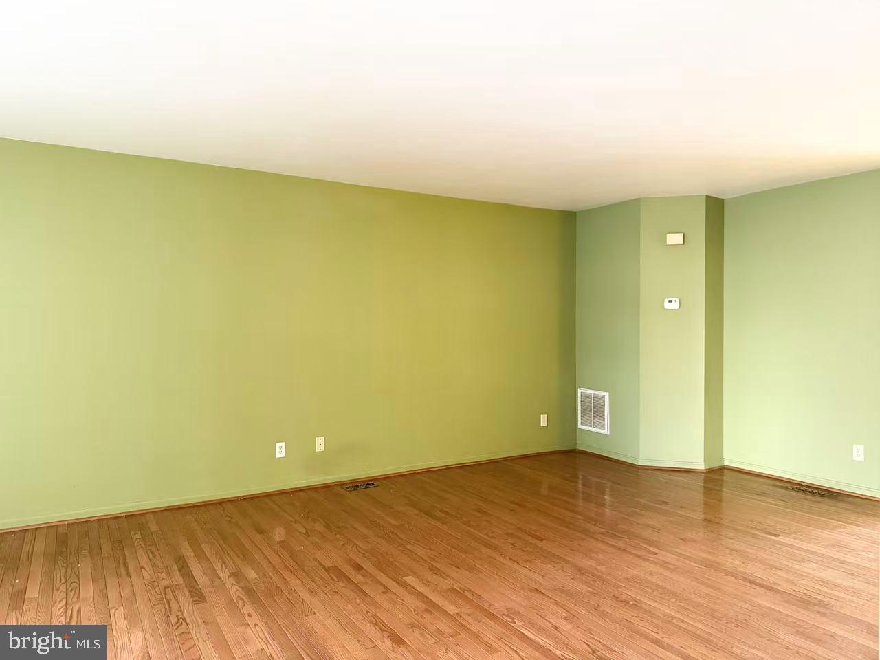 COURTS AT STAFFORD - Residential Lease