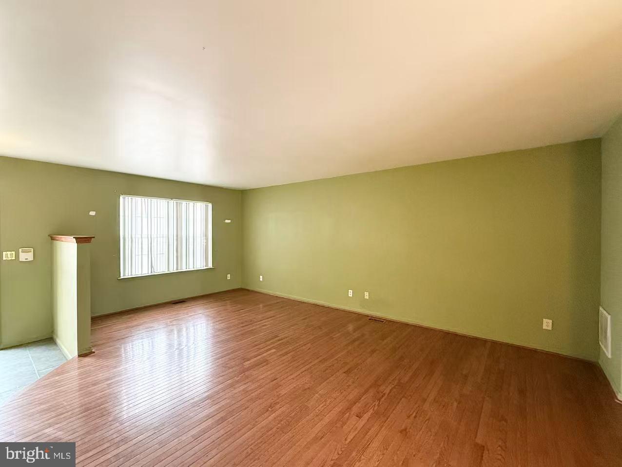 COURTS AT STAFFORD - Residential Lease