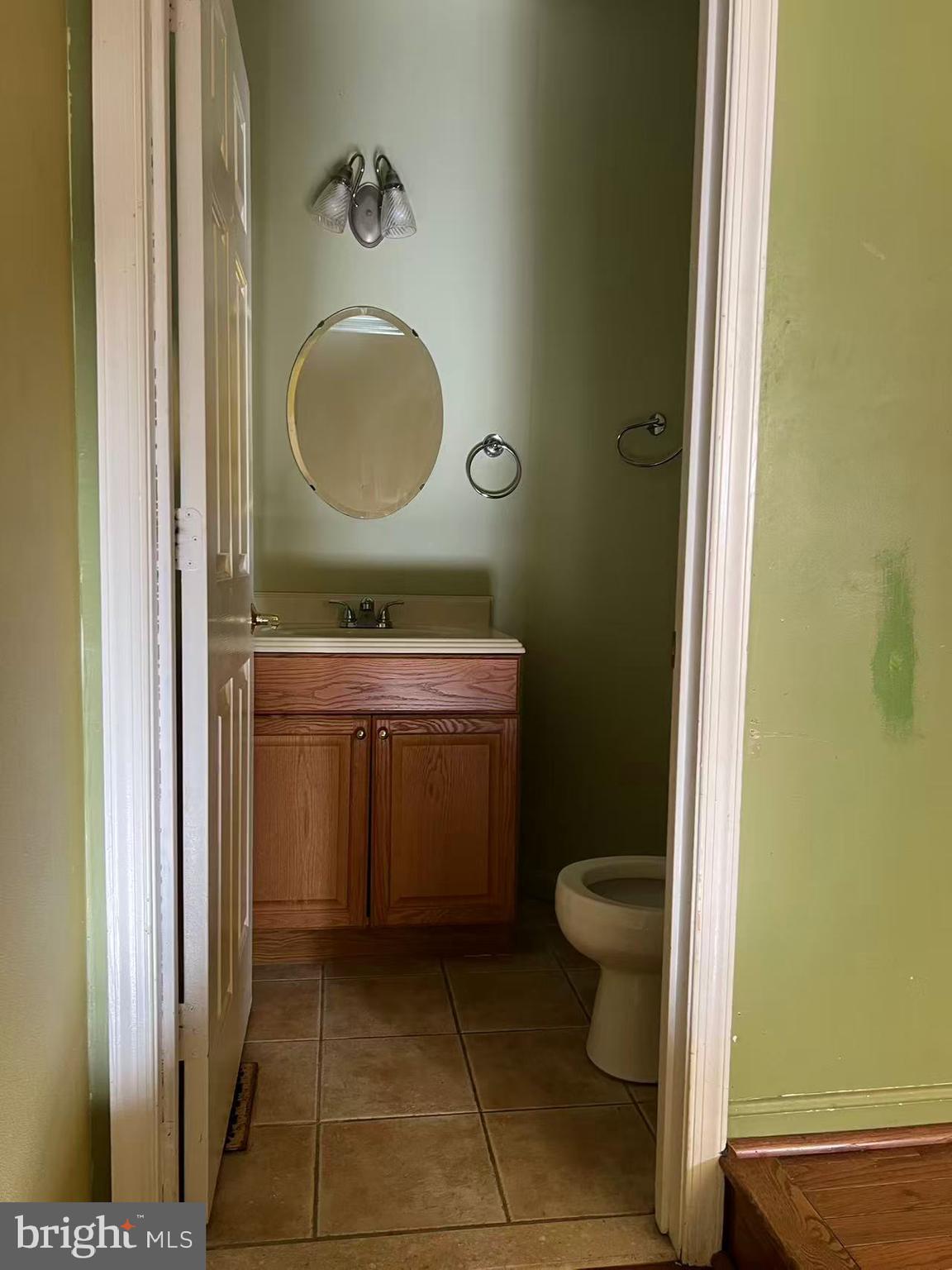 COURTS AT STAFFORD - Residential Lease