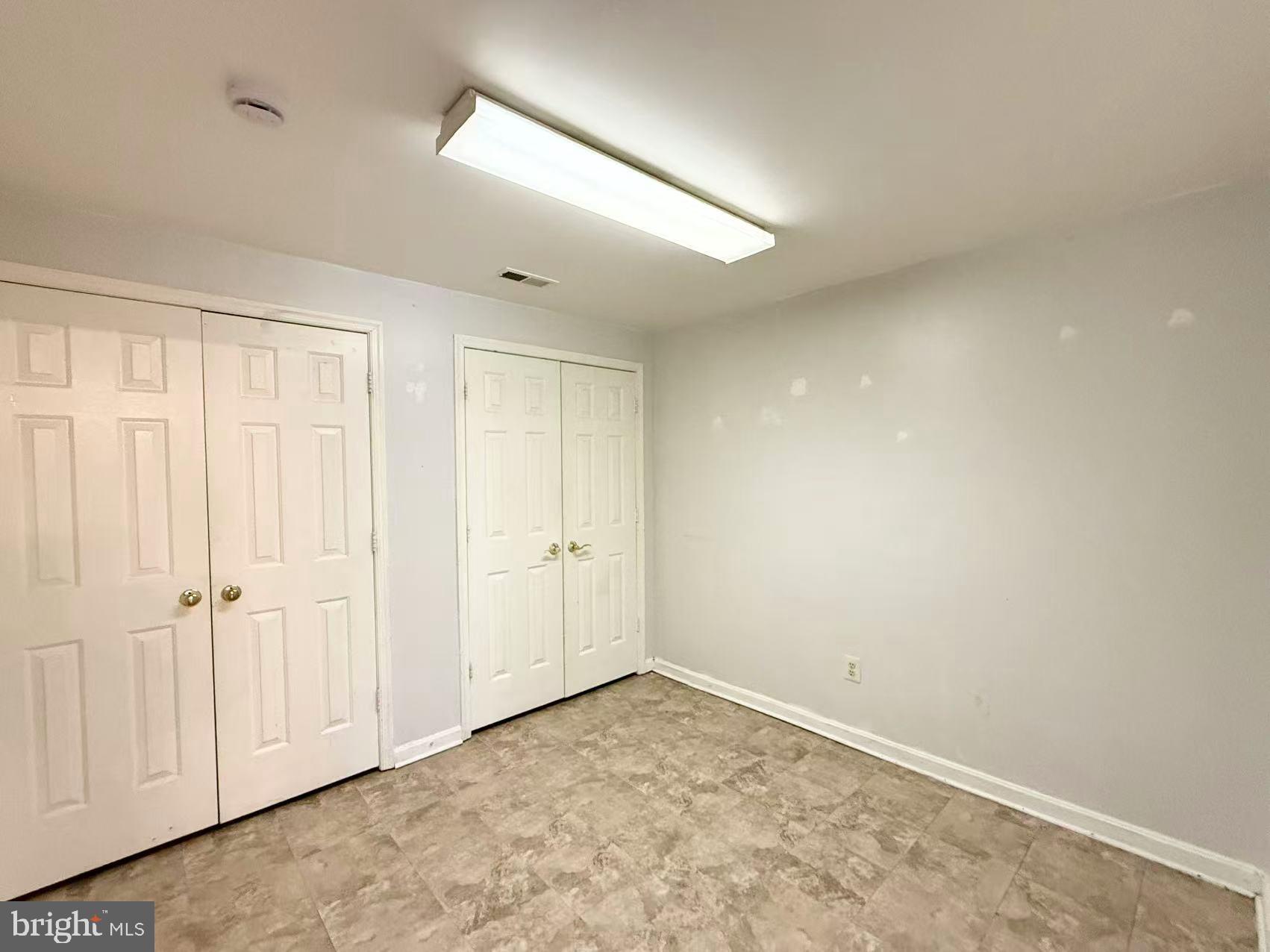 COURTS AT STAFFORD - Residential Lease