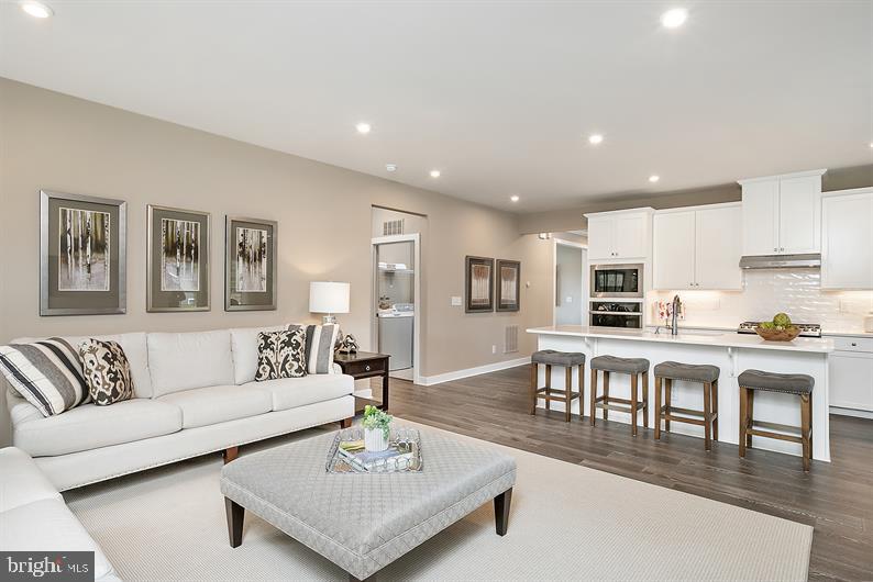 TWO RIVERS - Residential