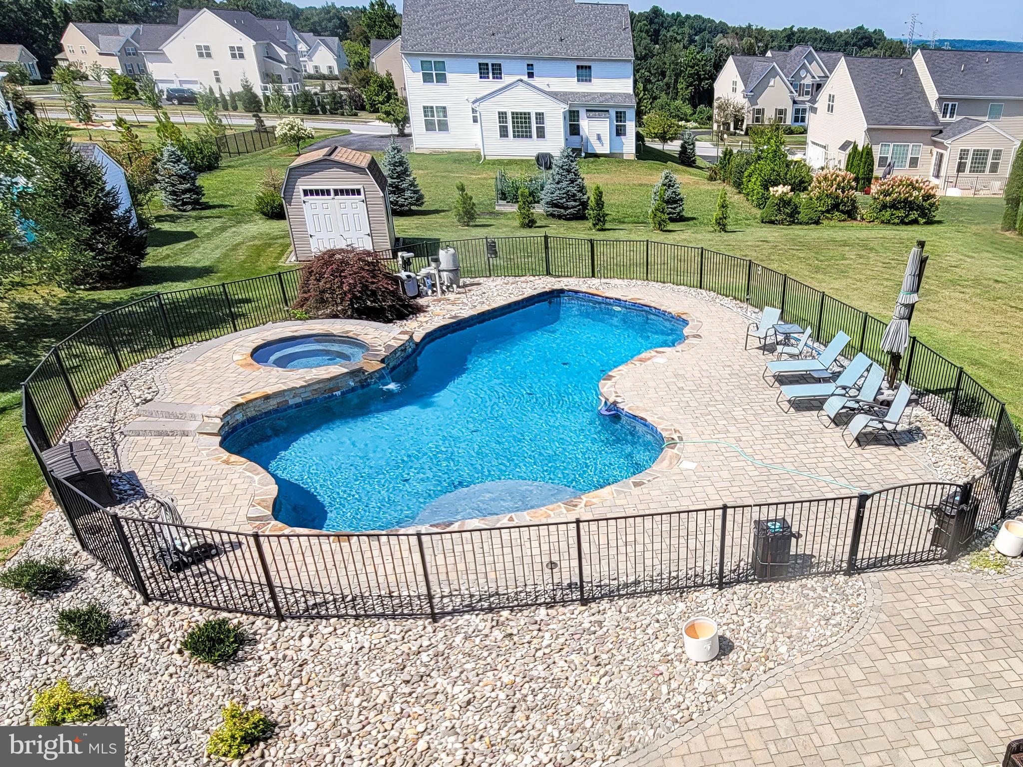 CHESTNUT RIDGE ESTATES - Residential