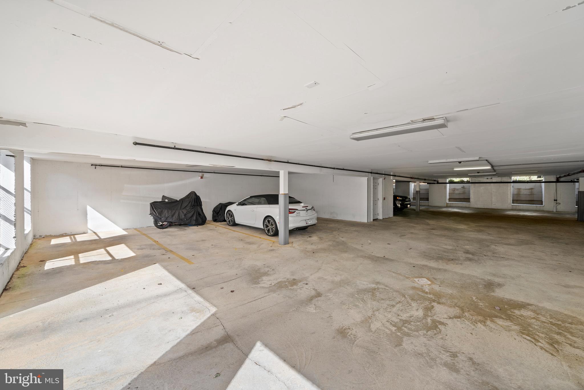 HICKORY HILLS - Residential Lease