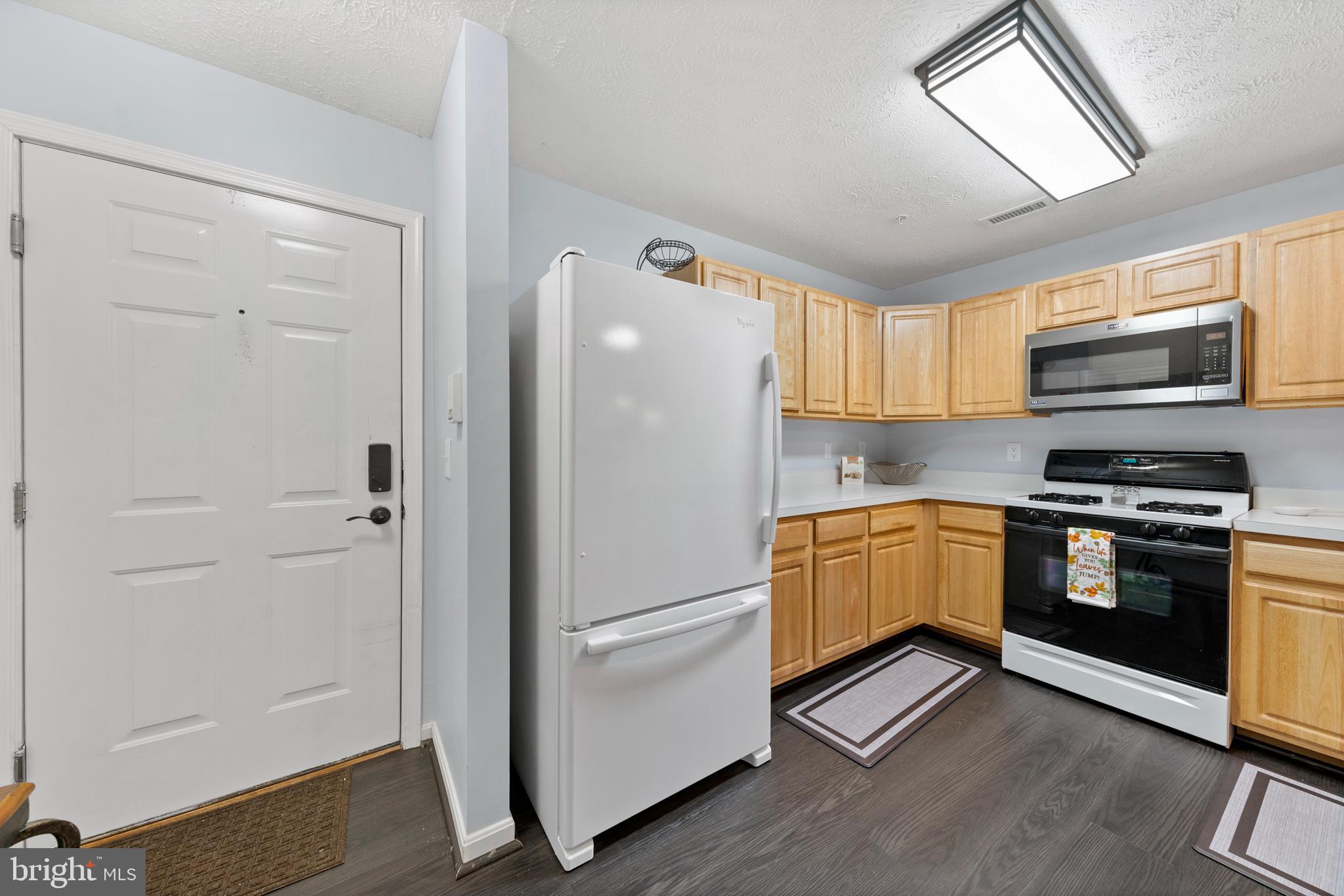 HICKORY HILLS - Residential Lease