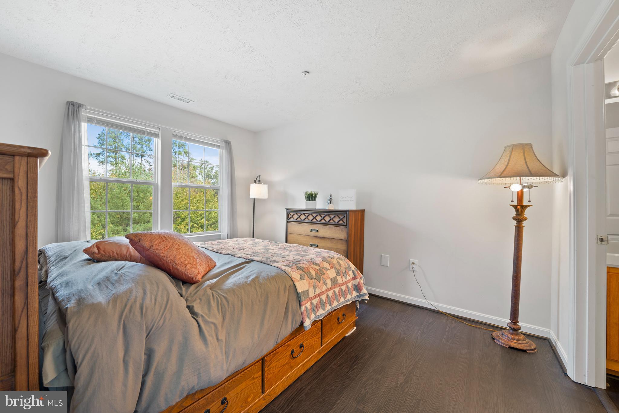 HICKORY HILLS - Residential Lease