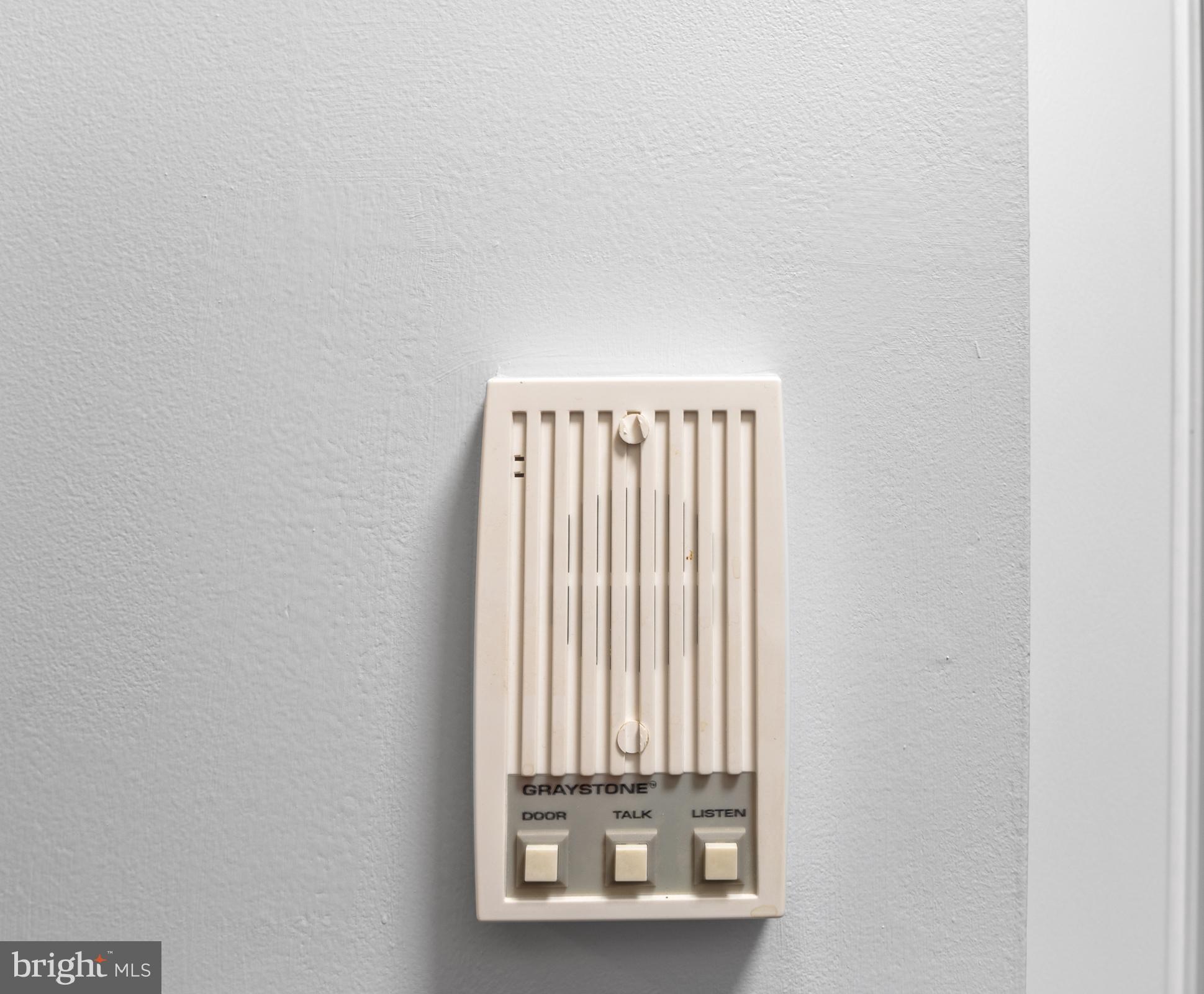 HICKORY HILLS - Residential Lease