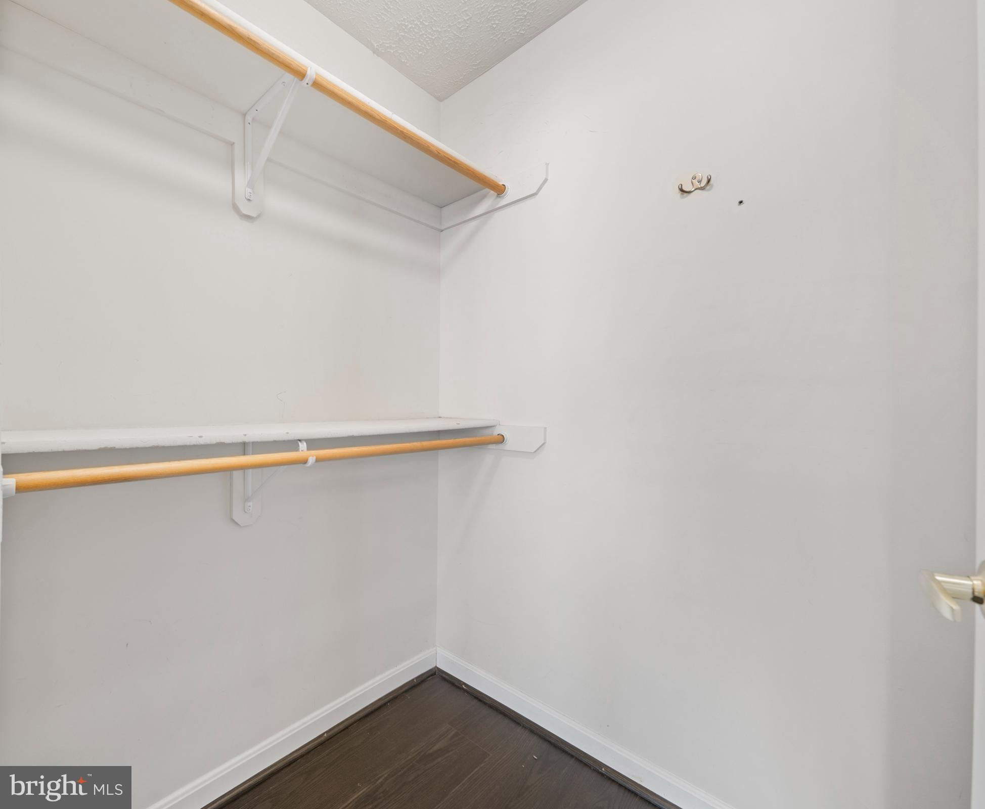 HICKORY HILLS - Residential Lease