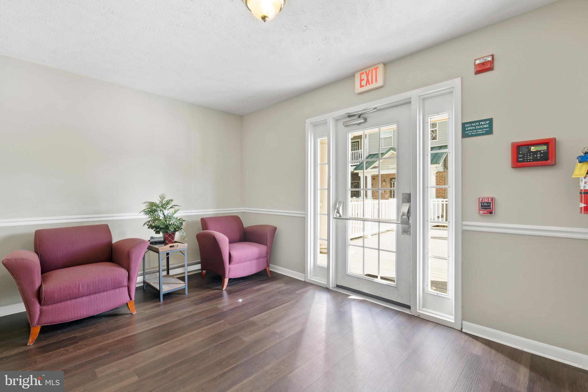 HICKORY HILLS - Residential Lease