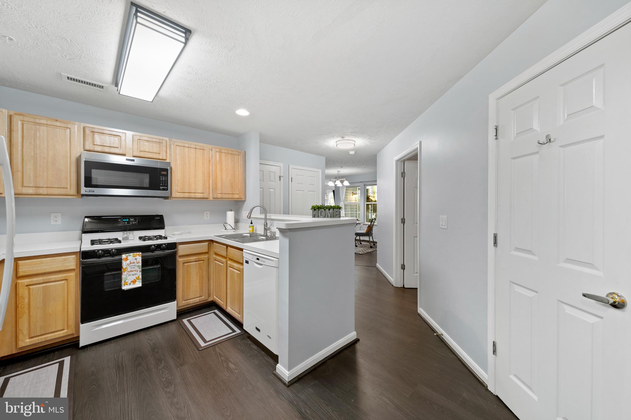 HICKORY HILLS - Residential Lease