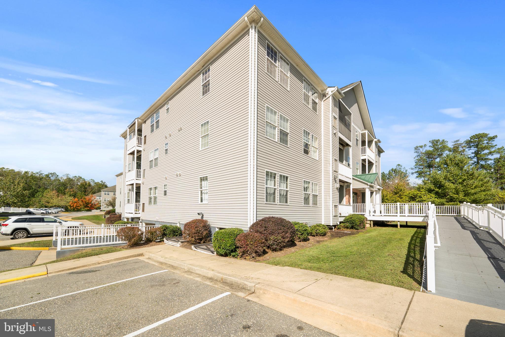 HICKORY HILLS - Residential Lease