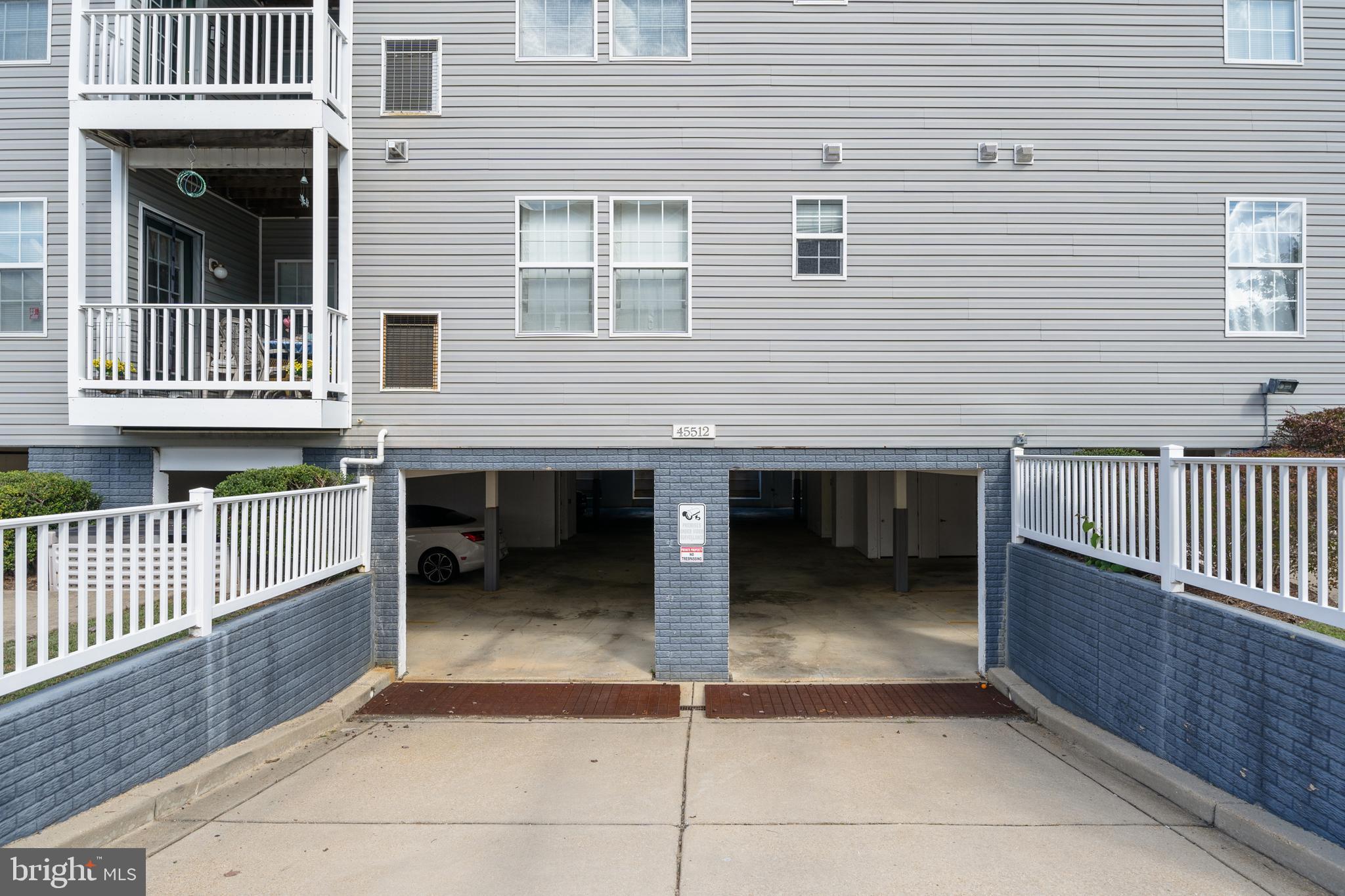 HICKORY HILLS - Residential Lease