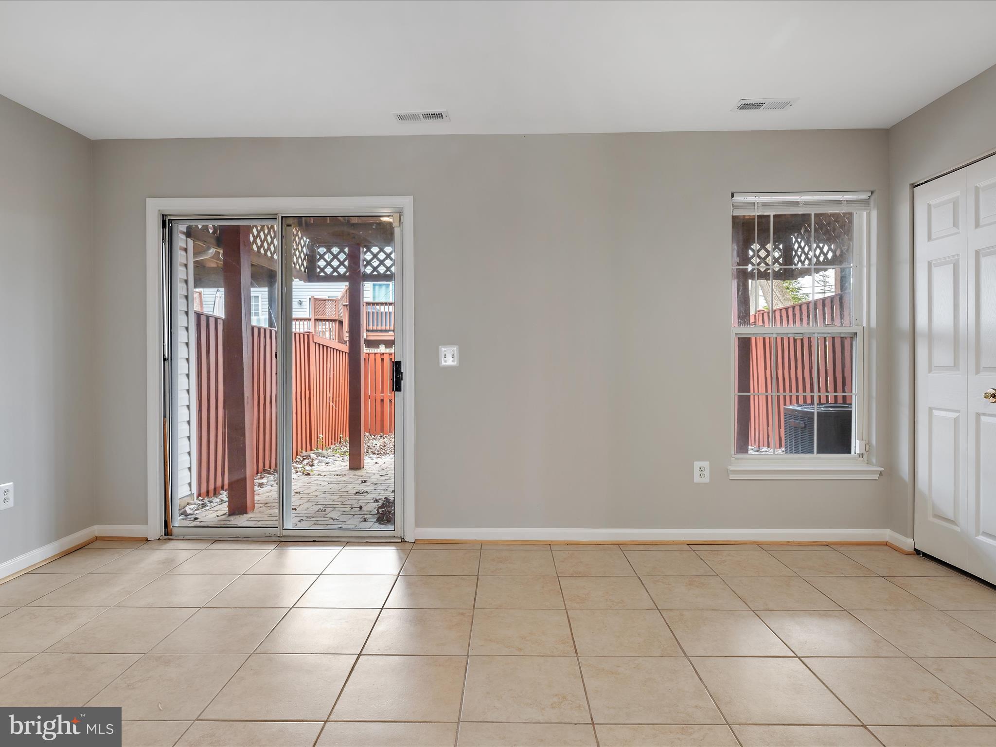 WINDGATE CONDO - Residential