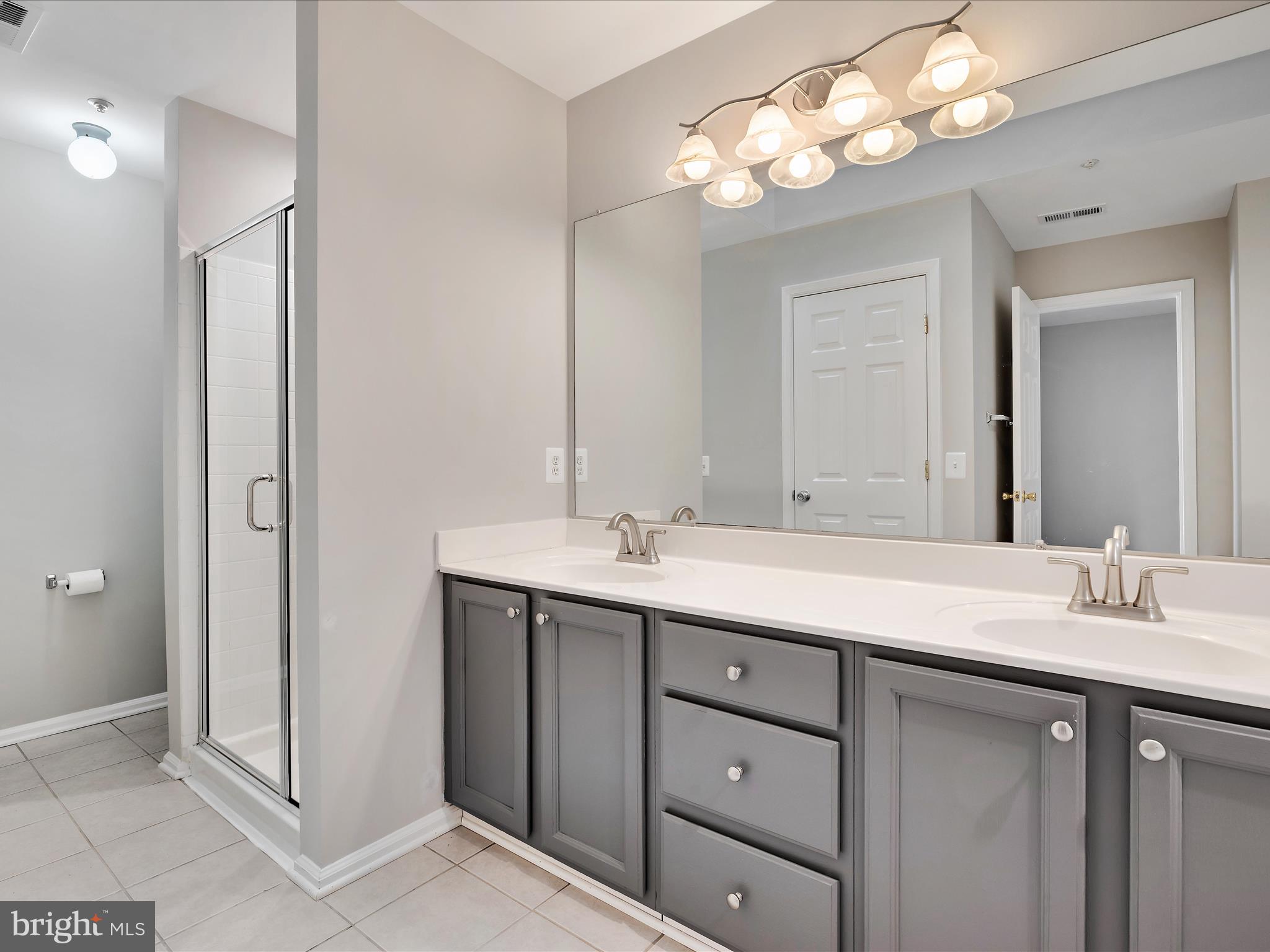 WINDGATE CONDO - Residential