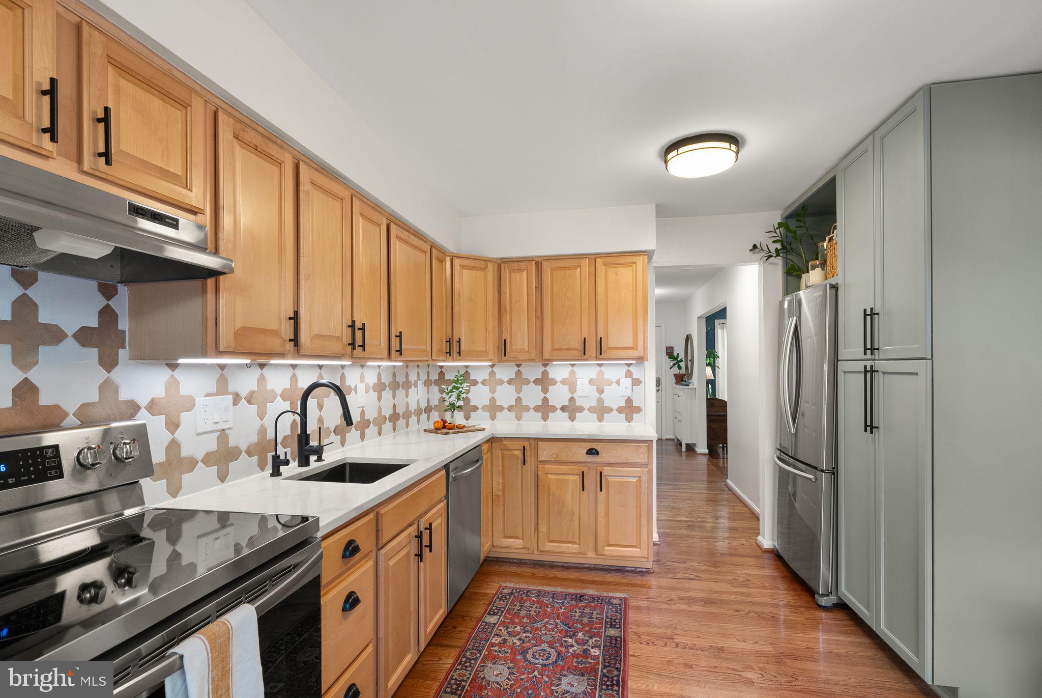 CROWNLEIGH - Residential