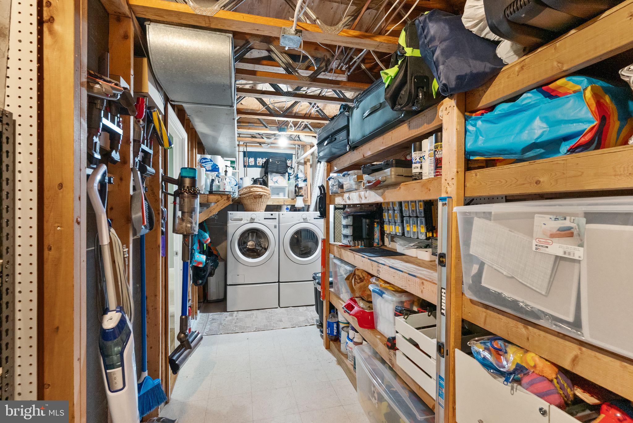 CROWNLEIGH - Residential