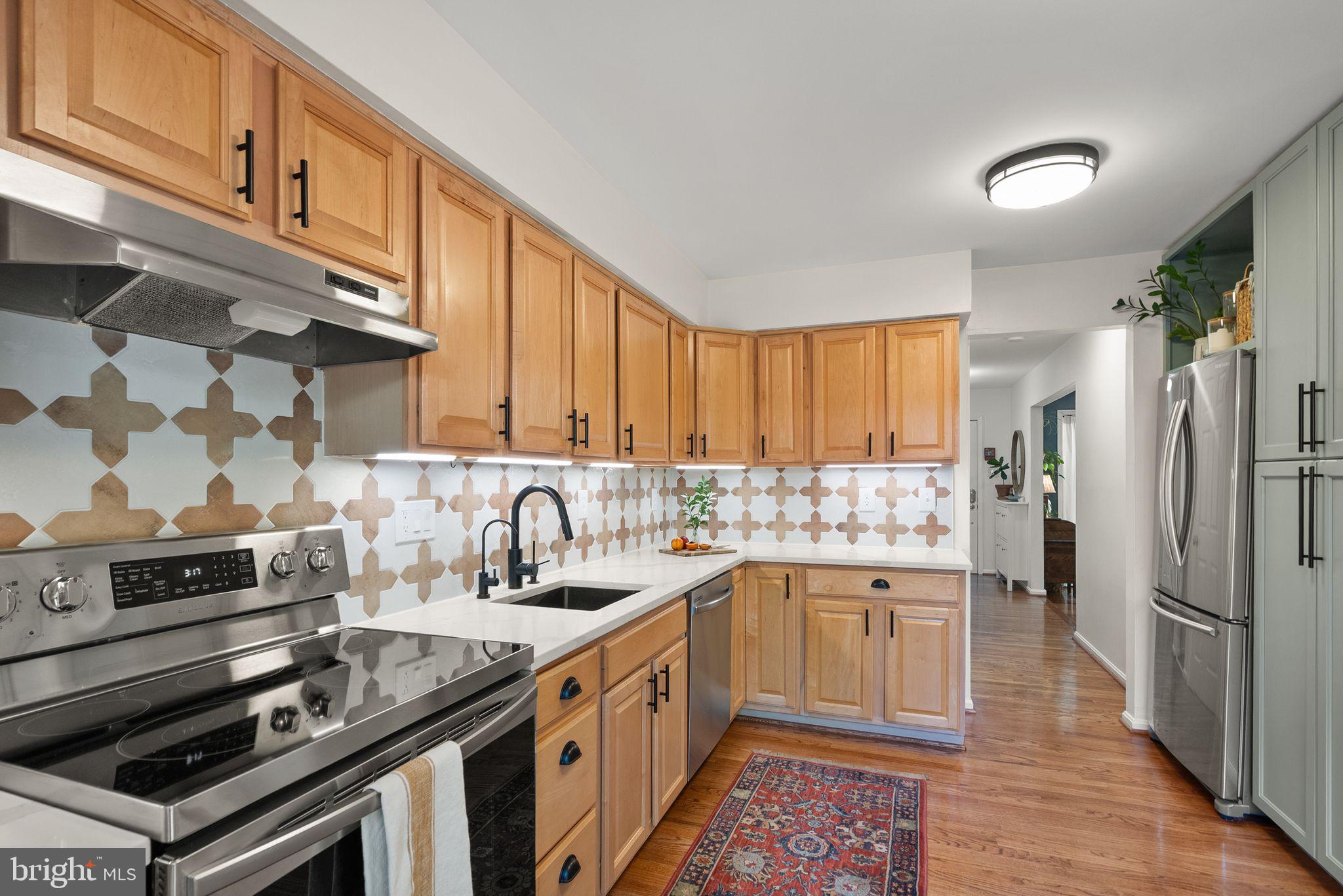 CROWNLEIGH - Residential